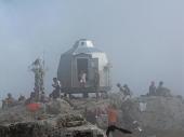 57 Tanta gente in cima alla Grignetta